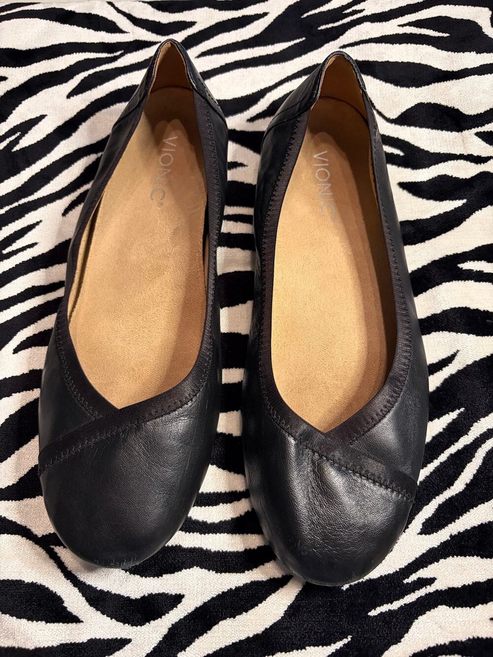 Vionic Black Leather Ballet Flats Women’s 9.5 Comfort Shoes